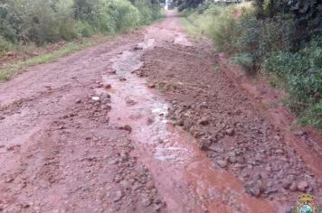 Foto - Estragos em estradas devido a chuva forte