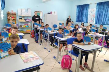 Foto - Abertura do ano letivo da Escola Pedro Costa Beber contou com presença da comunidade escolar