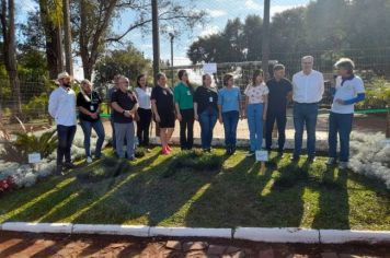 Foto - Dia de Campo marca encerramento de mais uma fase do projeto Flores para Todos