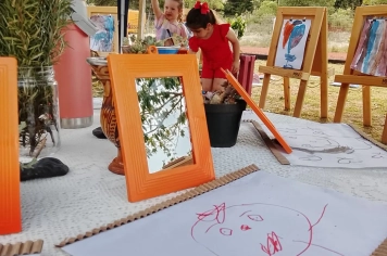 Foto - Mostra do Cotidiano e Dia da Família, na EMEI de Bozano.