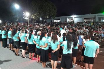 Foto - Papai Noel chegou e teve emoção em frente a prefeitura