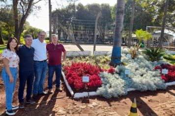 Foto - Dia de Campo marca encerramento de mais uma fase do projeto Flores para Todos