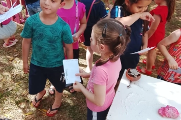 Foto - Mostra do Cotidiano e Dia da Família, na EMEI de Bozano.