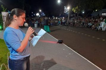 Foto - Papai Noel chegou e teve emoção em frente a prefeitura