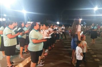 Foto - Papai Noel chegou e teve emoção em frente a prefeitura