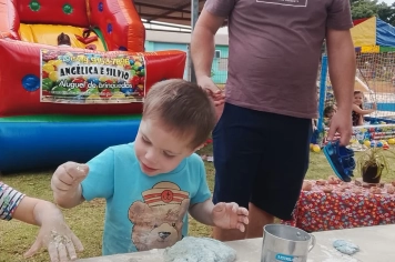 Foto - Mostra do Cotidiano e Dia da Família, na EMEI de Bozano.