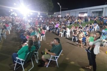 Foto - Papai Noel chegou e teve emoção em frente a prefeitura