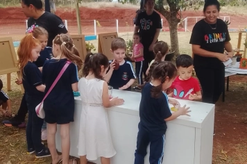 Foto - Mostra do Cotidiano e Dia da Família, na EMEI de Bozano.