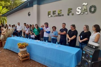 Foto - Dia de Campo marca encerramento de mais uma fase do projeto Flores para Todos