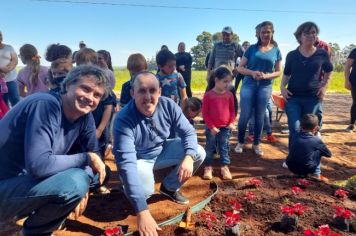 Foto - Implementado canteiro de paisagismo sustentável na Escola Estadual São Pio X