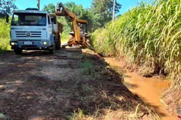 Foto - Melhorias em estradas do interior