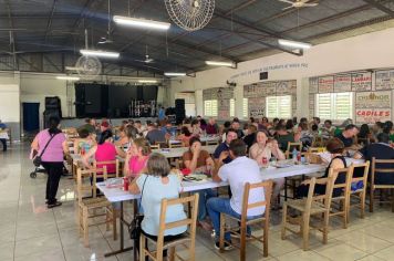 Cerca de 400 pessoas prestigiam festa em honra a Nossa Senhora de Fátima