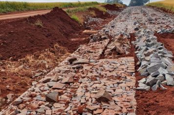 Obra de pavimentação da rodovia municipal Frederico Costa Beber tem sequência