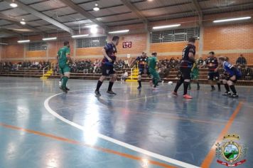 Goleadas marcam abertura do Campeonato Municipal de Futsal
