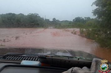 Grande acumulado de chuva danifica estradas e bueiros