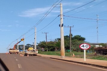 Ceriluz trabalha na conclusão do traçado de rede trifásica em Bozano