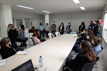 Munícipes de Humaitá conhecem o horto medicinal de Bozano