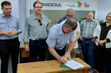 Prefeito de Bozano assina convênio de R$ 1 milhão para o Distrito Industria.