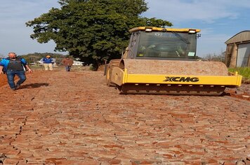 Calçamento da Linha 14 será liberado para trânsito na segunda-feira