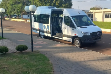 BOZANO CONQUISTA NOVA VAN ESCOLAR PARA O TRANSPORTE DE ALUNOS.