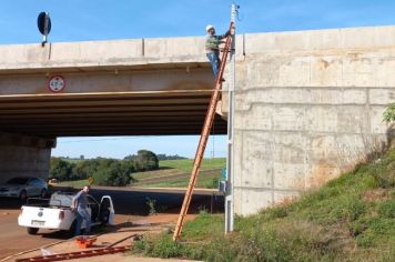 Começa instalação da estrutura para iluminação do Túnel da BR-285