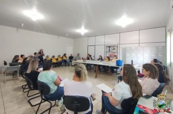 Equipe da Saúde de Bozano participa de roda de conversa sobre saúde mental e trabalho
