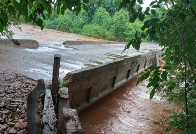 Ponte sobre o rio Ijuí é interditada