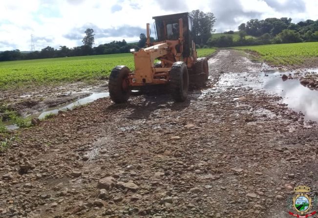 Estradas são melhoradas após período de fortes chuvas