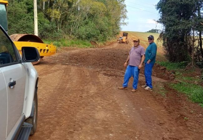 Estrada da Linha 9 é melhorada