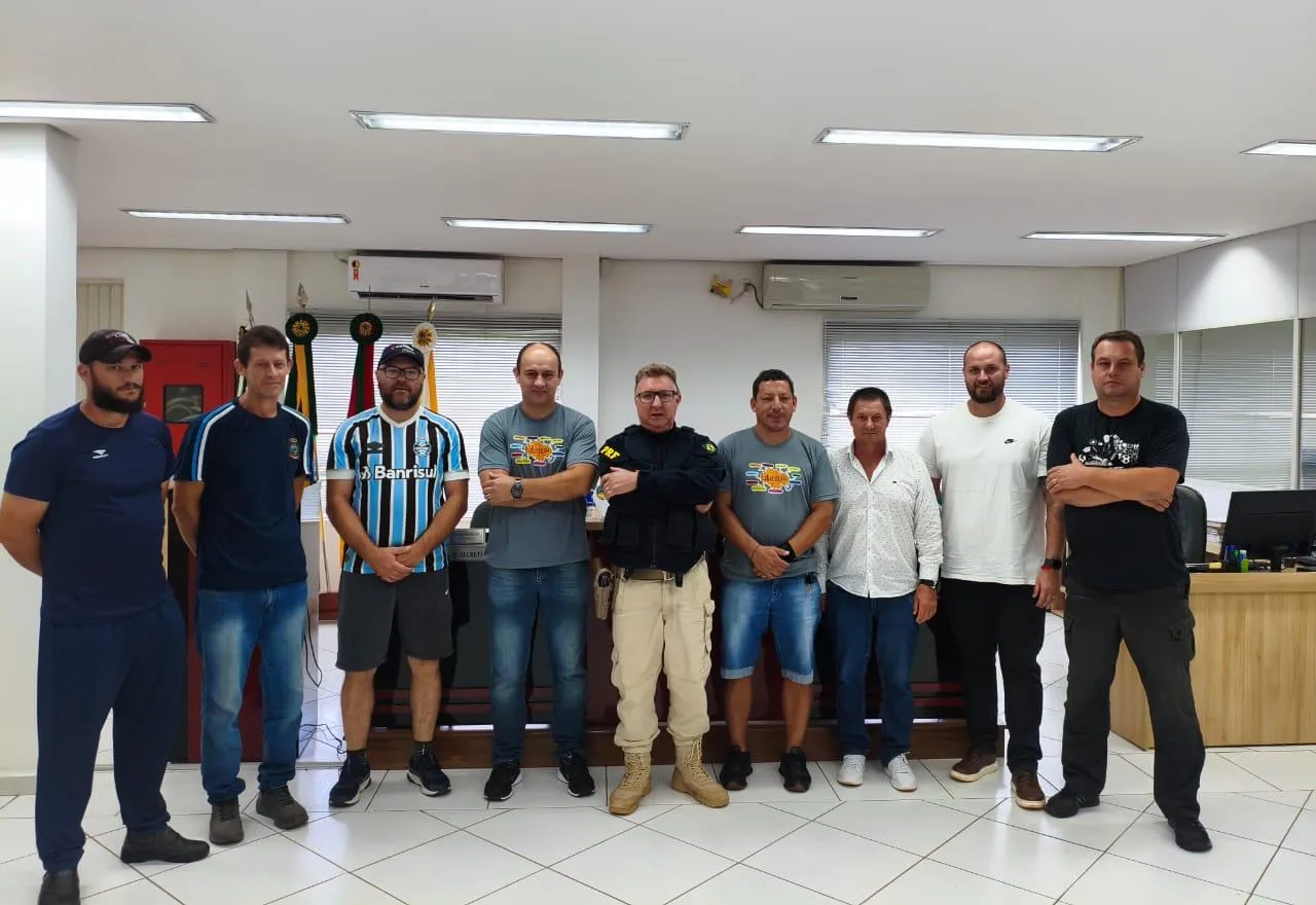 Motoristas da Educação passam por Formação sobre transporte Escolar com a Polícia Rodoviária Federal.