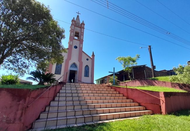 Comunidade da Linha 10 promove jantar dançante de Dia das Mães