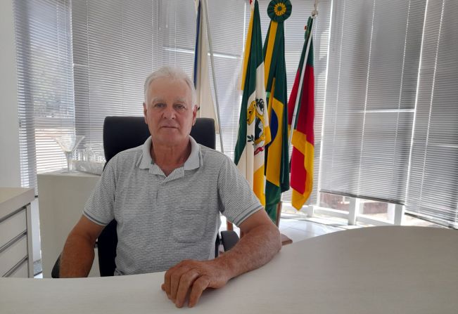 Vice-prefeito assume interinamente a prefeitura