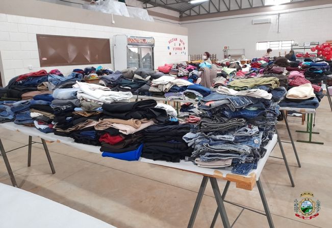 Roupas começam a ser distribuídas nesta quarta-feira, 21