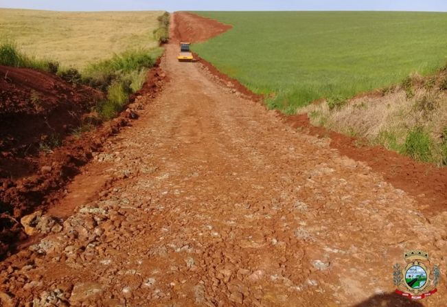 Trabalho de melhorias de estradas são intensificados após chuvas