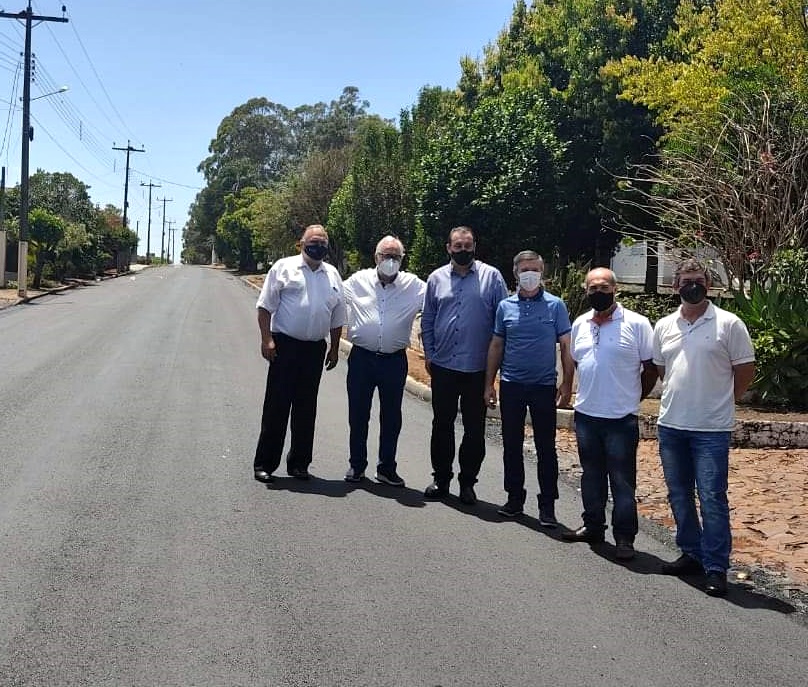 Obra de Asfalto em Santa Lúcia é entregue a comunidade