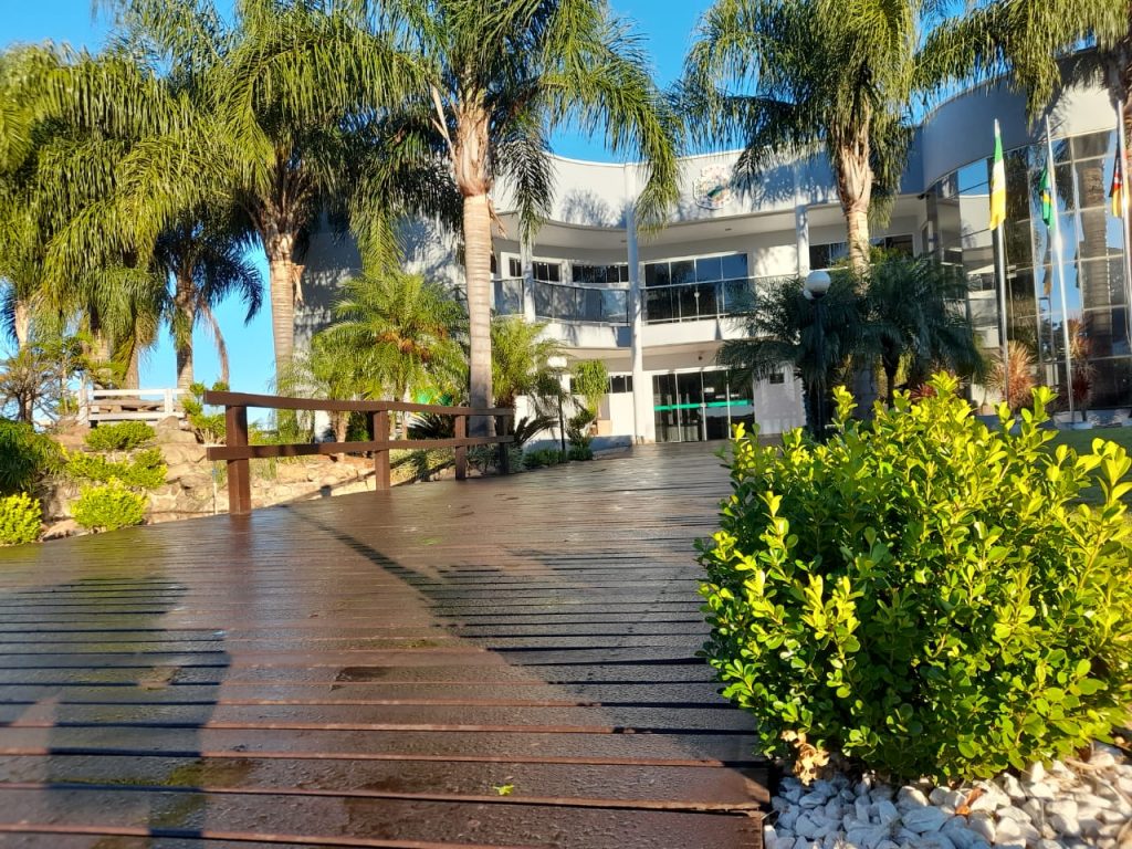 Muda horário de atendimento ao público no período da tarde