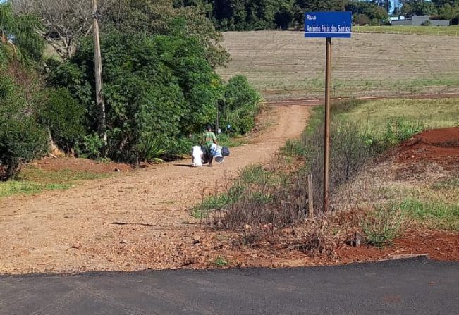  Rua Antônio Félix dos Santos receberá calçamento nas próximas semanas.