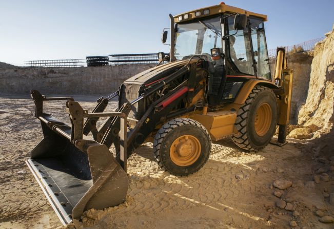 Processo seletivo aberto para operador de máquinas rodoviárias