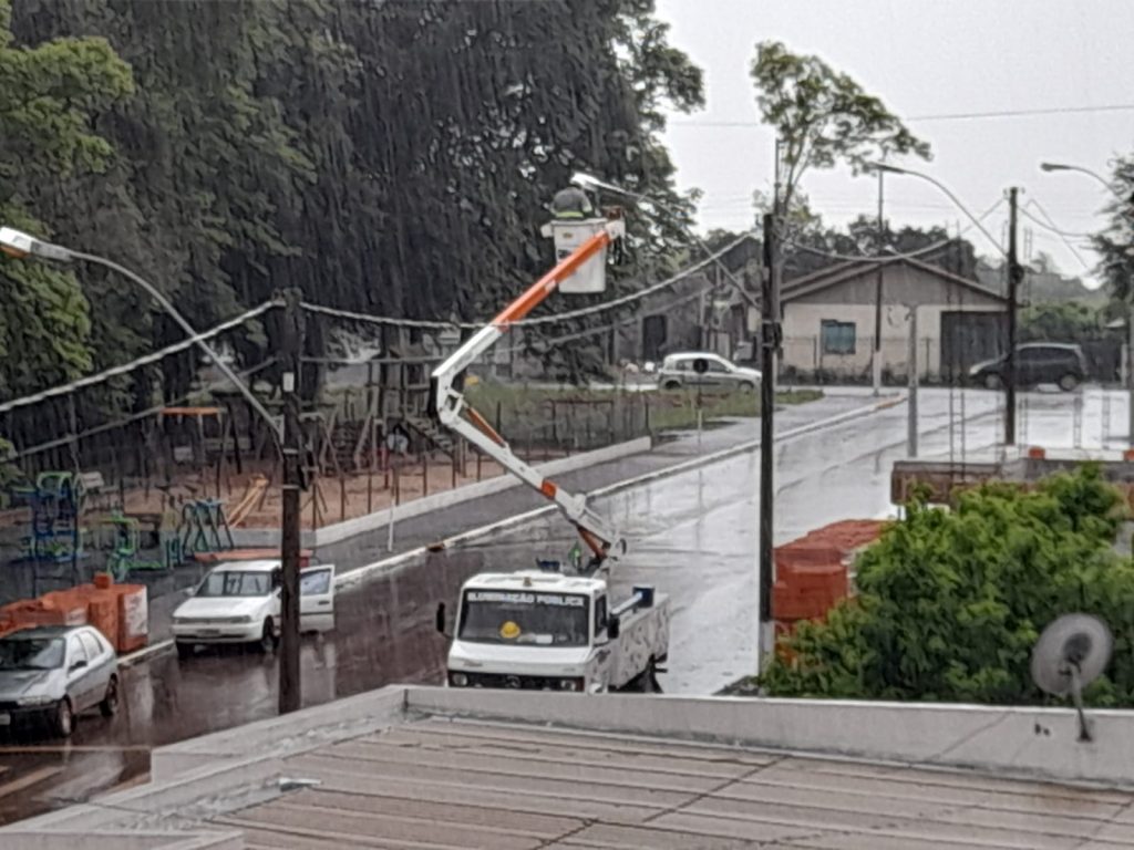 Empresa dá continuidade a substituição de lâmpadas da iluminação pública