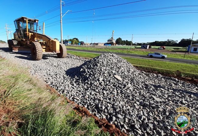 Última rua ainda não pavimentada na cidade de Bozano está recebendo asfalto