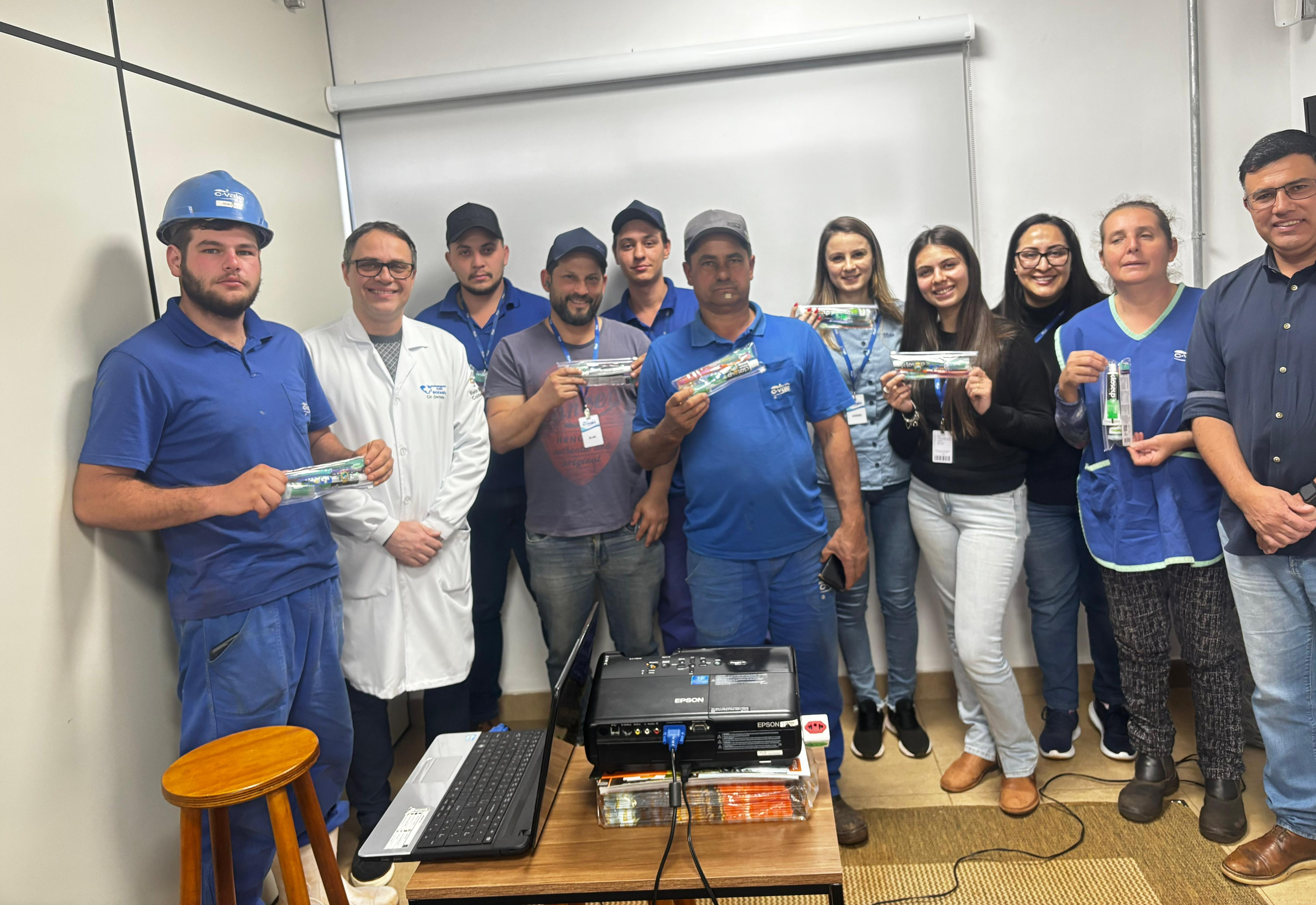 Palestra sobre saúde bucal é realizada na empresa C VALE  de Bozano.