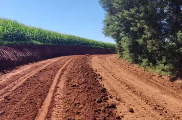 PAVIMENTAÇÃO POLIÉDRICA - REVESTIMENTO COM PEDRAS IRREGULARES