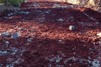 PAVIMENTAÇÃO POLIÉDRICA - REVESTIMENTO COM PEDRAS IRREGULARES