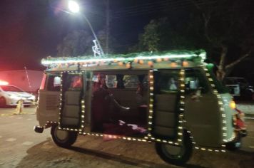 Foto - Papai Noel chegou e teve emoção em frente a prefeitura